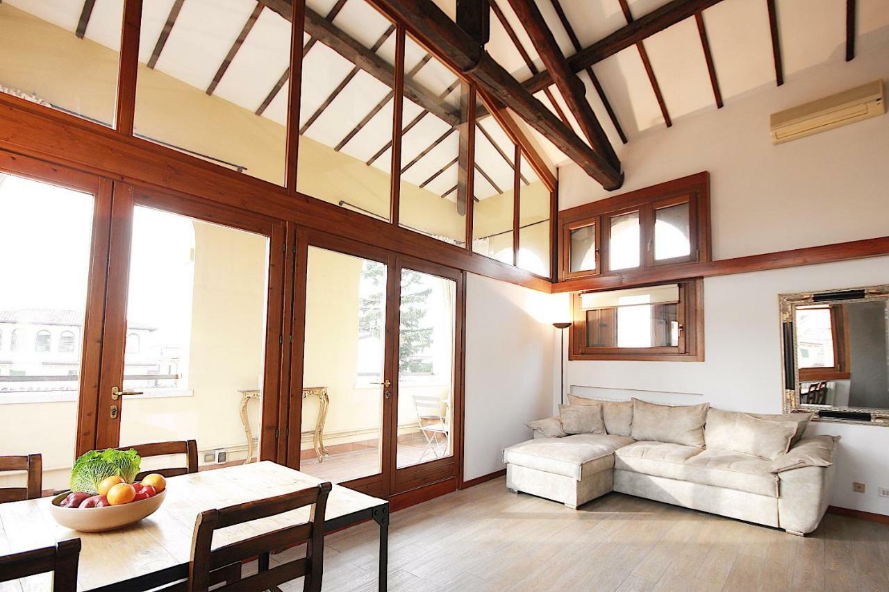 The Bright Nest Apartments Верона Екстериор снимка