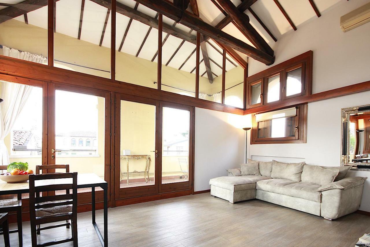 The Bright Nest Apartments Верона Екстериор снимка