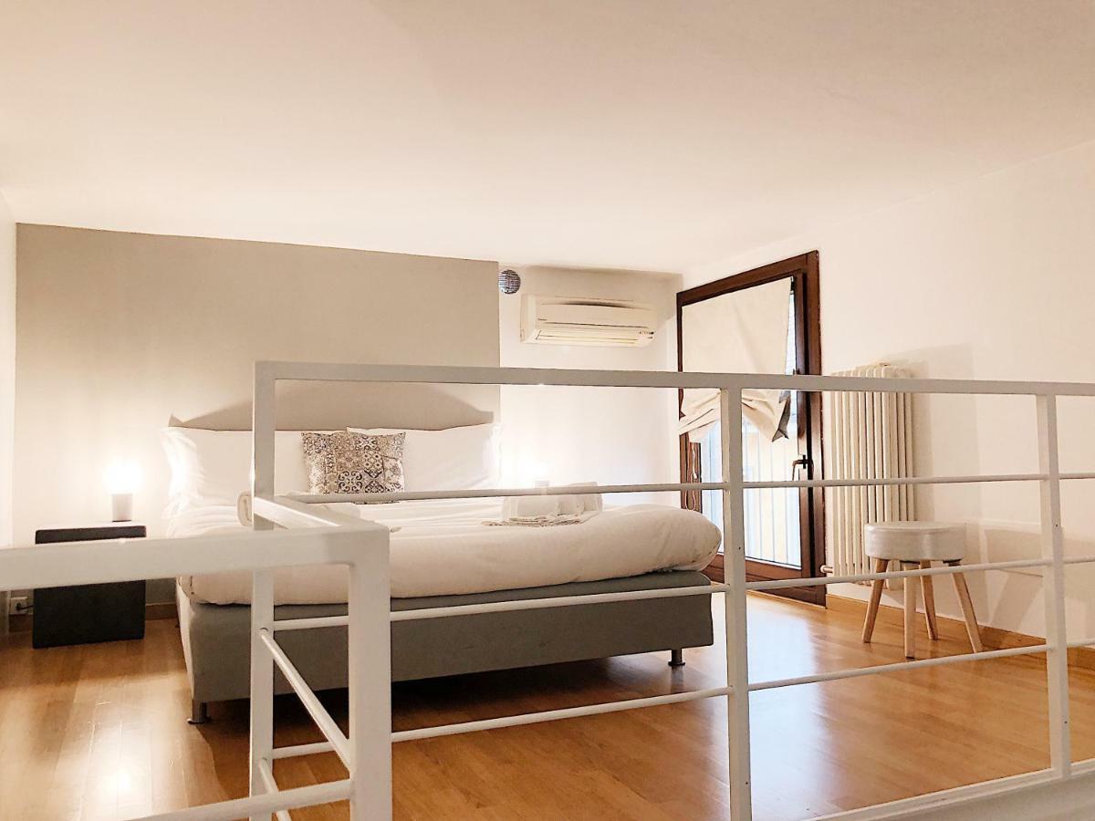 The Bright Nest Apartments Верона Екстериор снимка